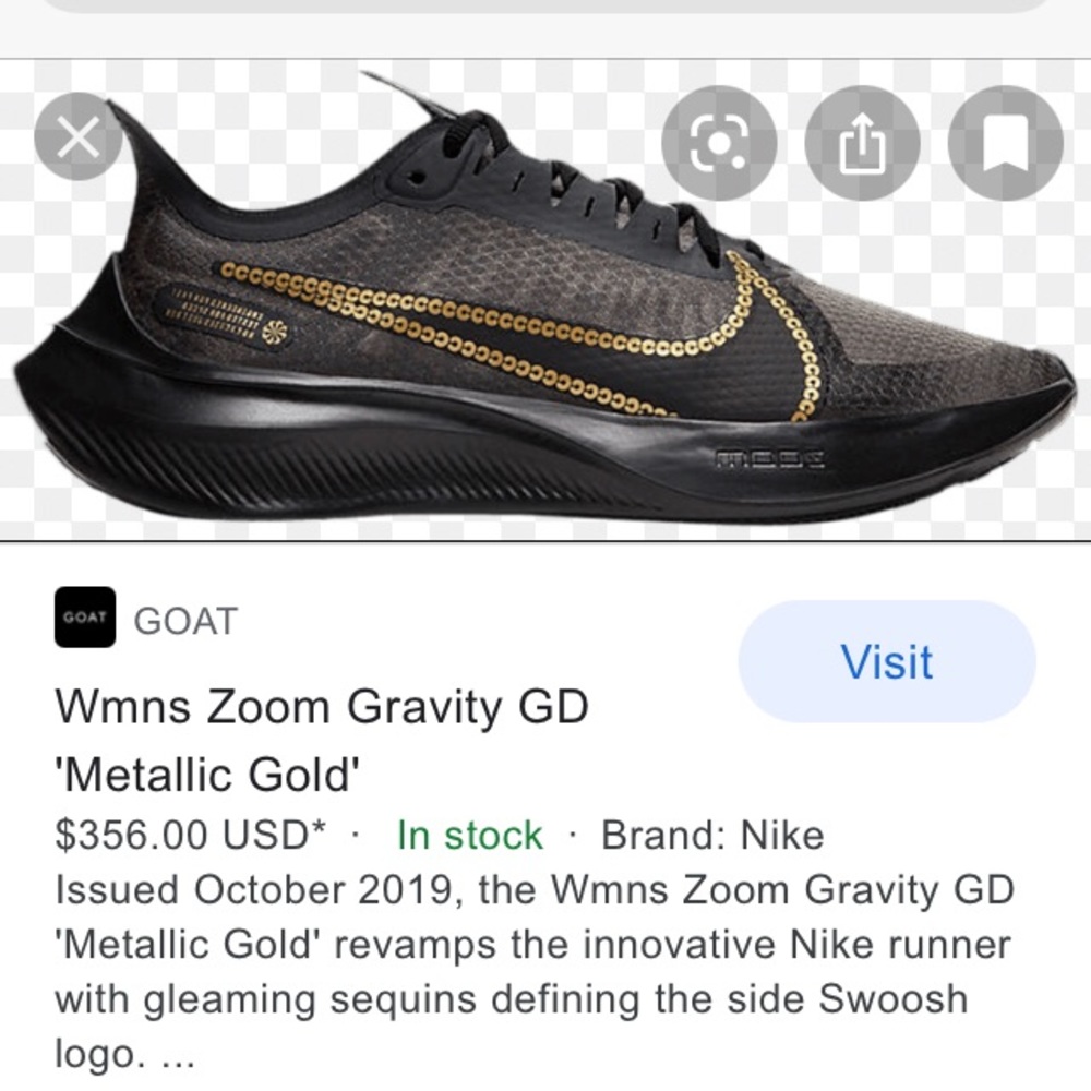 Nike Zoom Gravity metallic gold